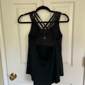 Lululemon top